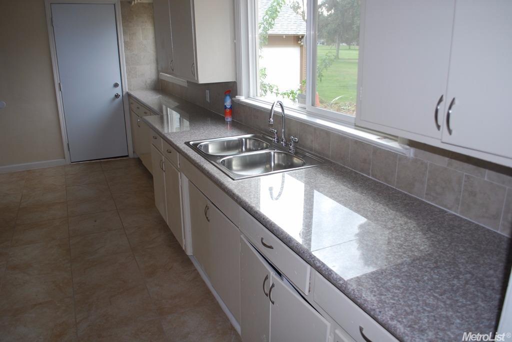 712 Tuolumne Blvd, Modesto, CA 95351 photo 10