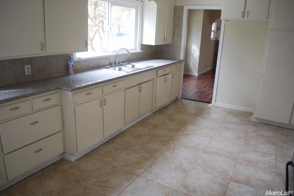712 Tuolumne Blvd, Modesto, CA 95351 photo 12