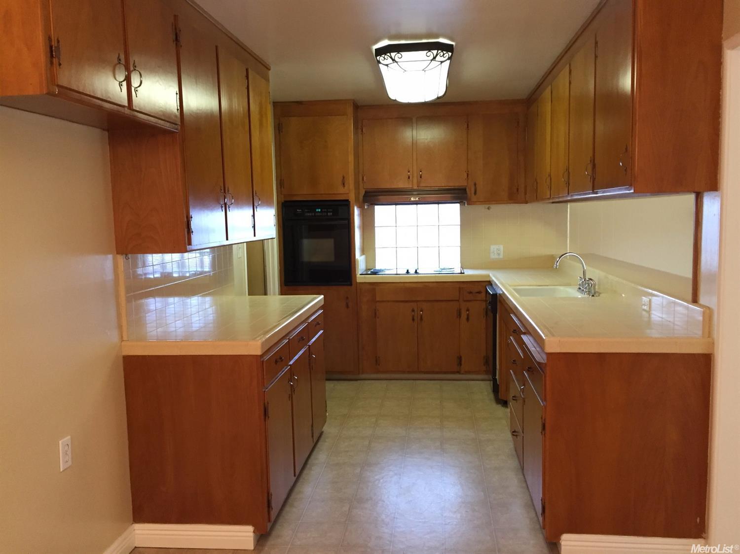 1205 Clifton Dr, Modesto, CA 95355 photo 5
