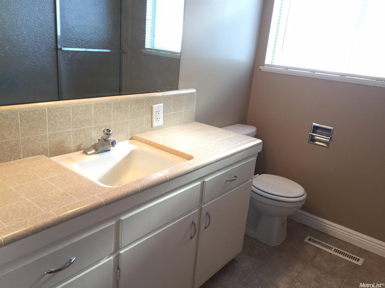 1205 Clifton Dr, Modesto, CA 95355 photo 18