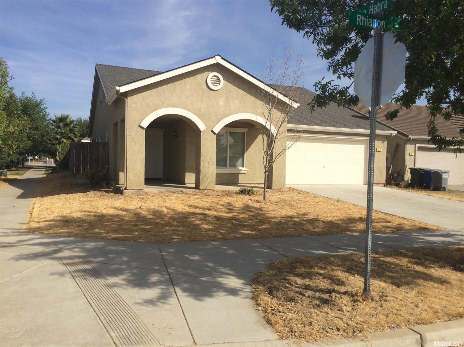 311 Rhianon Dr, Merced, CA 95341 photo 2