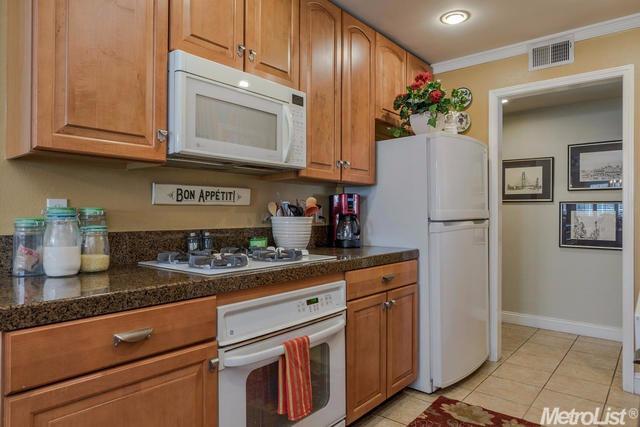 4932 Gibbons Dr, Carmichael, CA 95608 photo 7