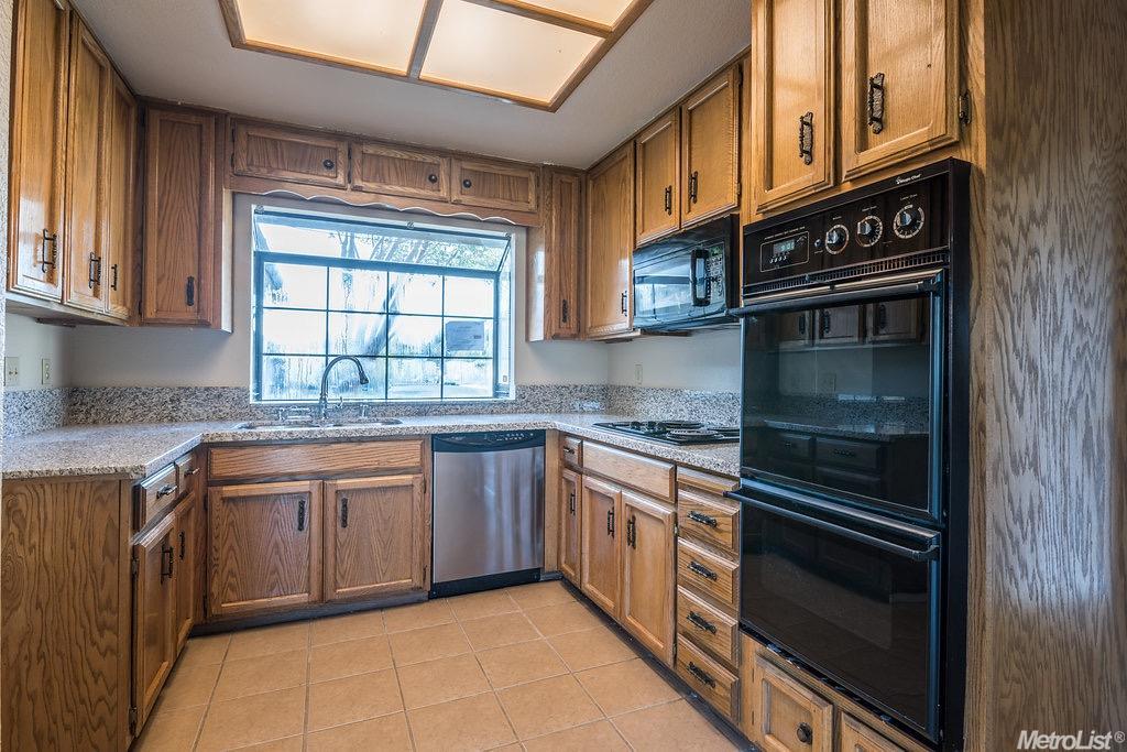 3501 Wild Palms Dr, Modesto, CA 95355 photo 6