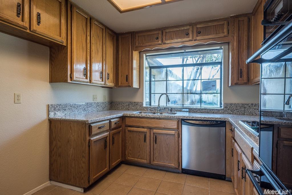 3501 Wild Palms Dr, Modesto, CA 95355 photo 7
