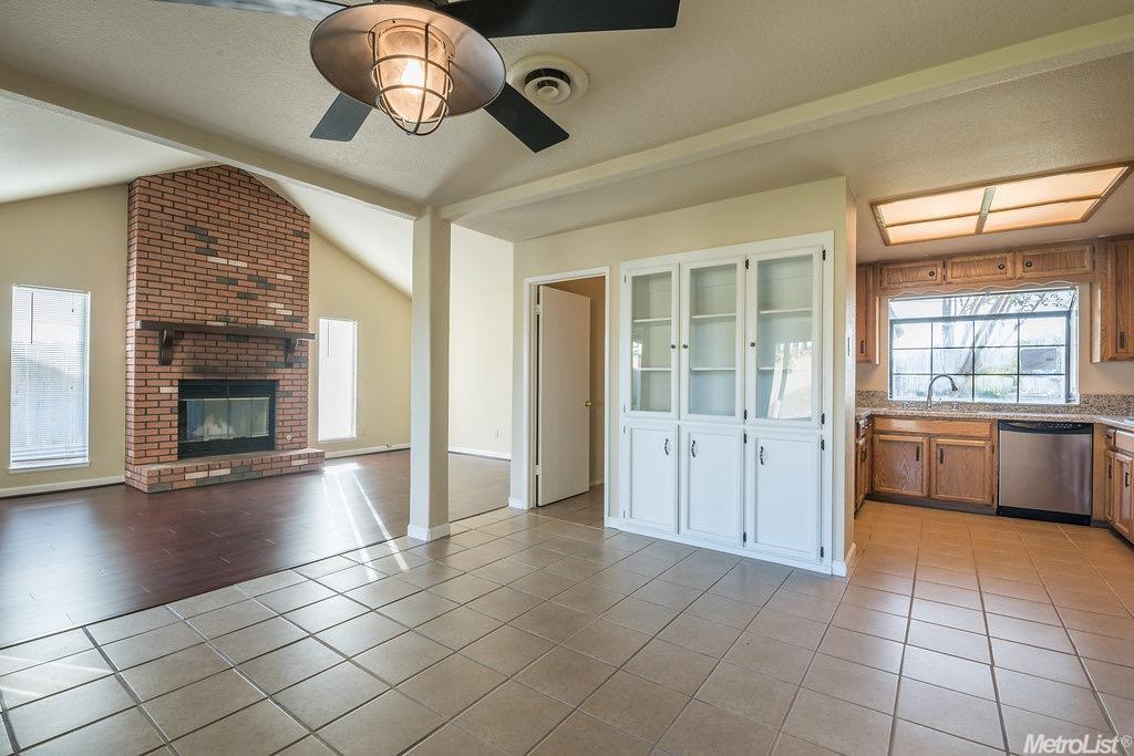 3501 Wild Palms Dr, Modesto, CA 95355 photo 3