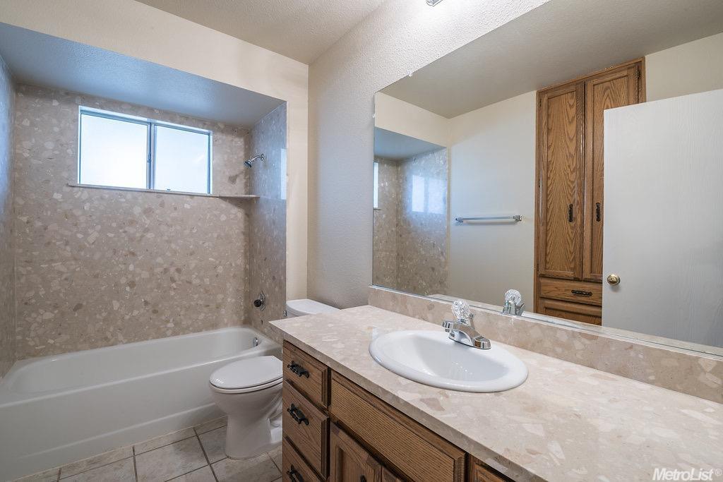 3501 Wild Palms Dr, Modesto, CA 95355 photo 17
