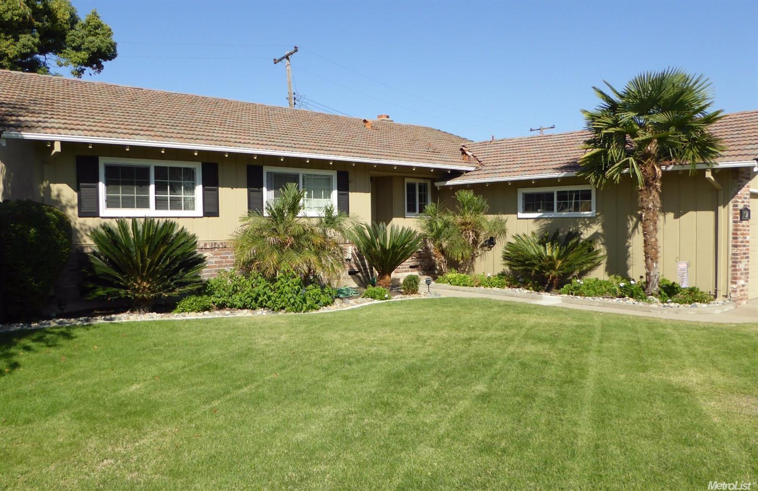 107 Benson Dr, Lodi, CA 95242 photo 2