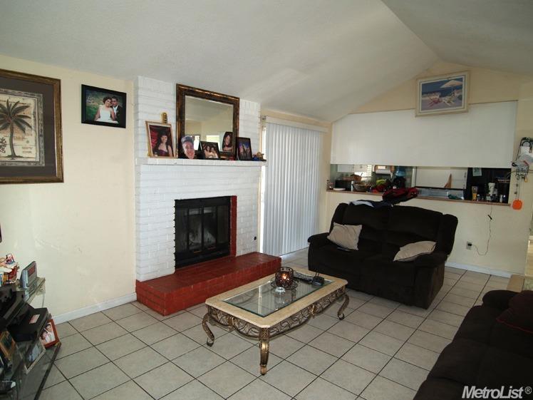 1638 Stephanie Way, Ceres, CA 95307 photo 4