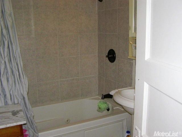 426 Forrest Ave, Lodi, CA 95240 photo 12