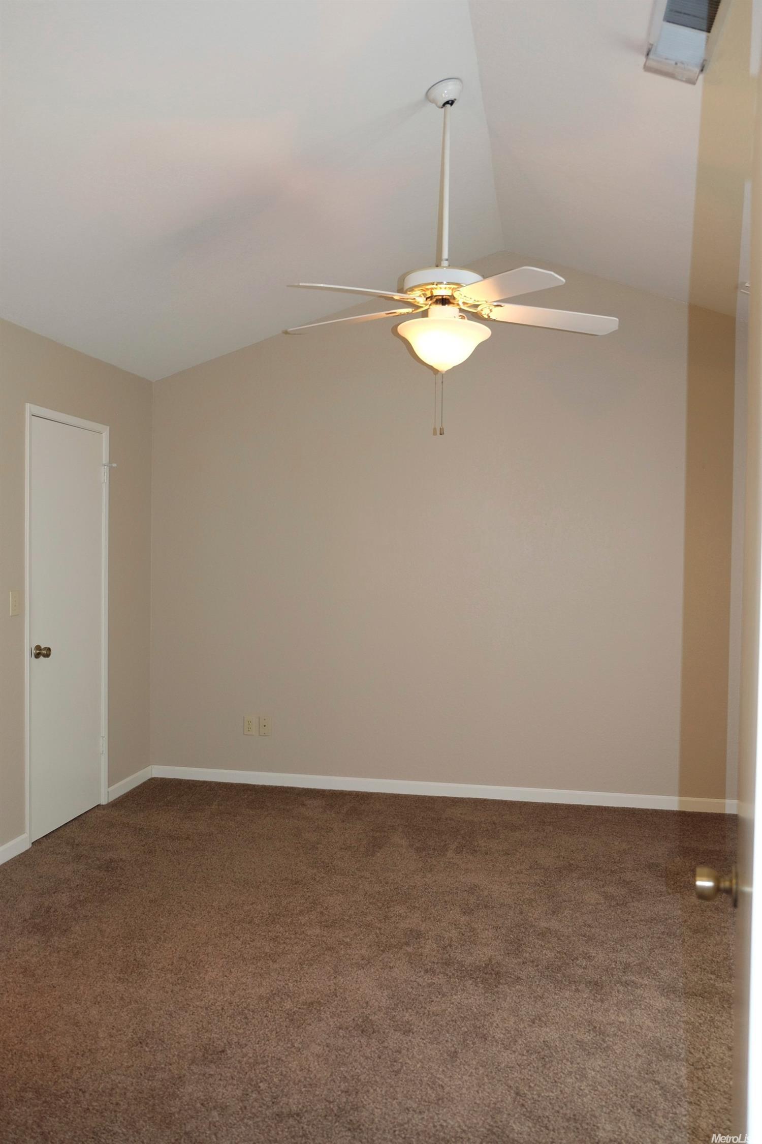 2264 Chelmsford, Modesto, CA 95356 photo 13