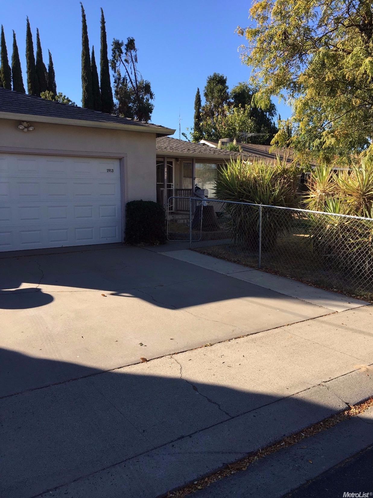 1913 Muncy Dr, Modesto, CA 95350 photo 2