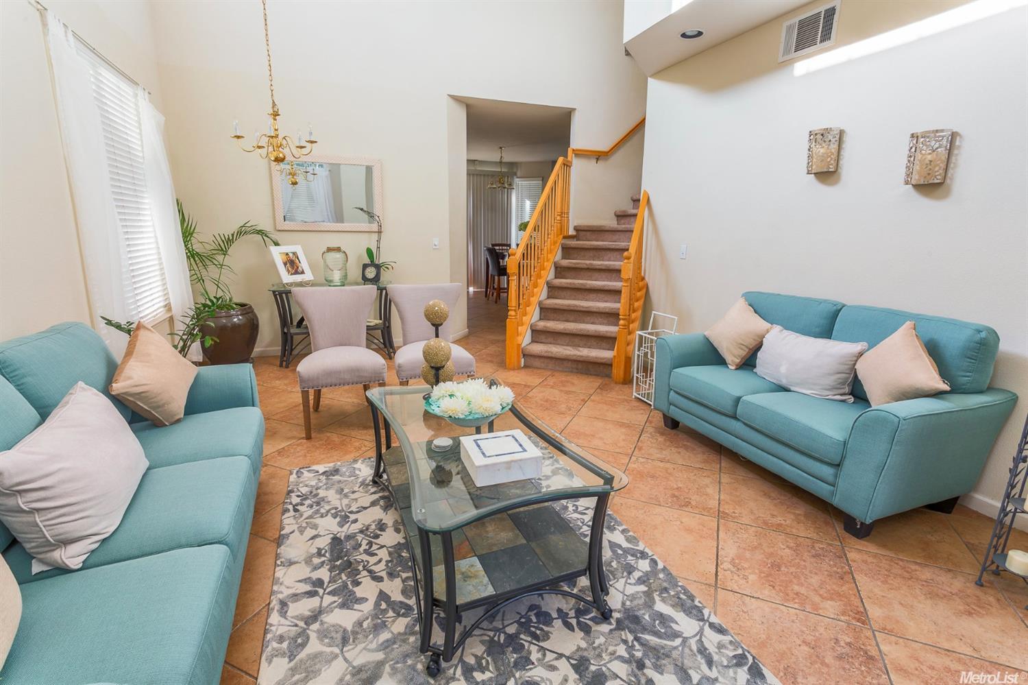 688 Harold Smith Dr, Tracy, CA 95304 photo 4