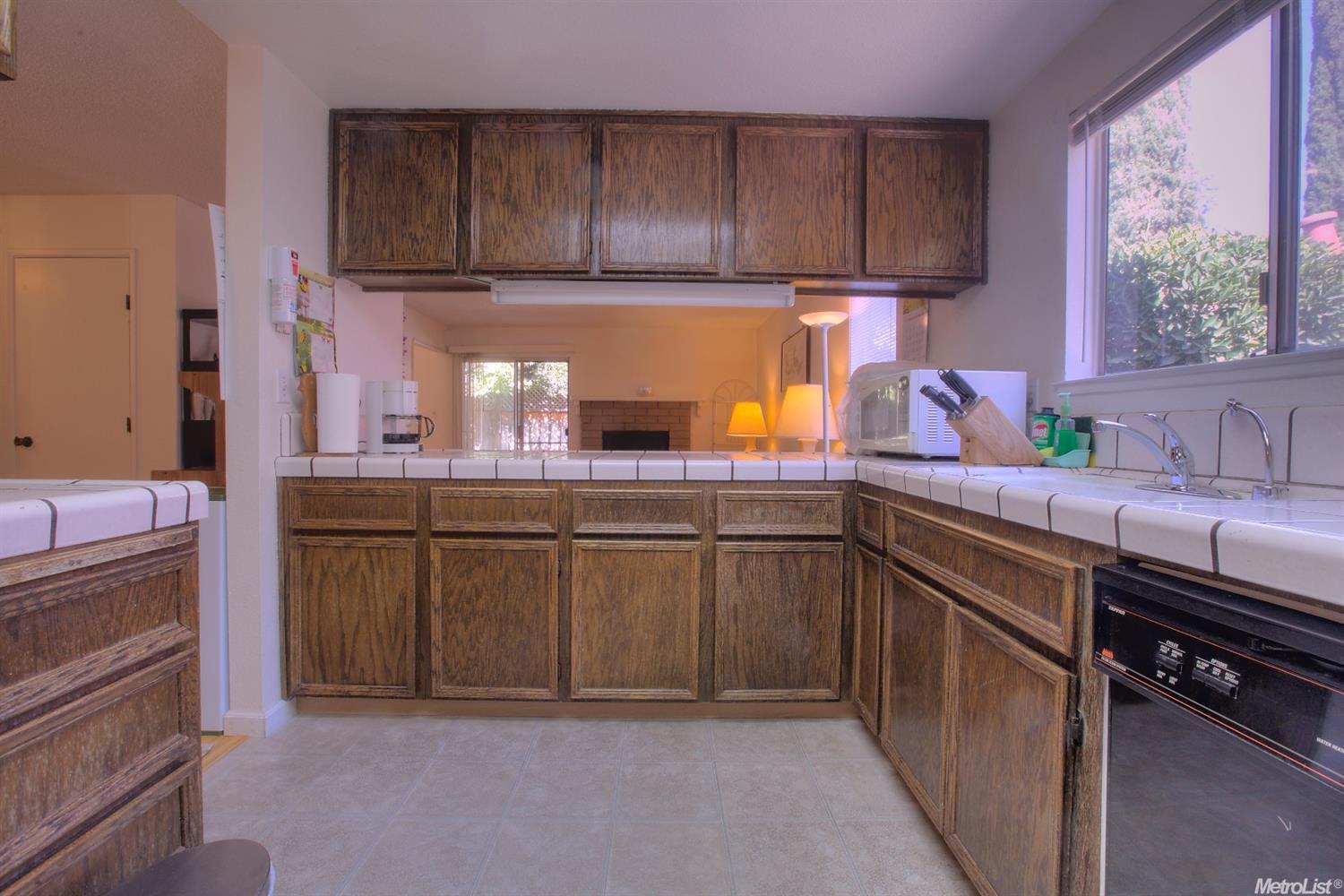 909 Burlington Dr, Modesto, CA 95356 photo 9