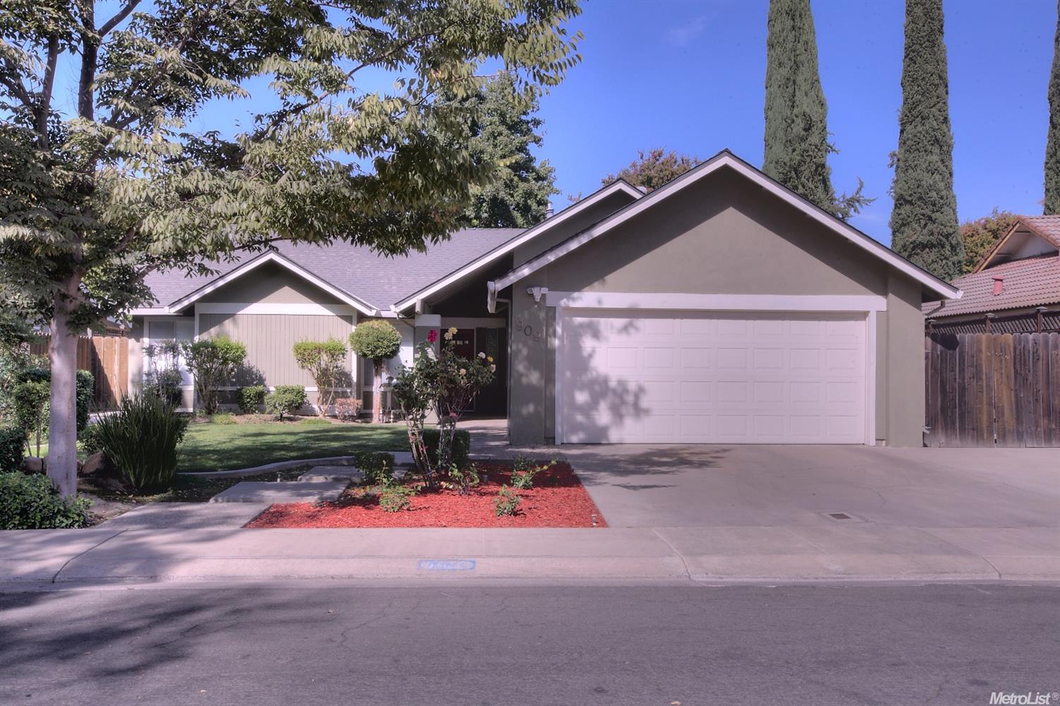 909 Burlington Dr, Modesto, CA 95356 photo 1