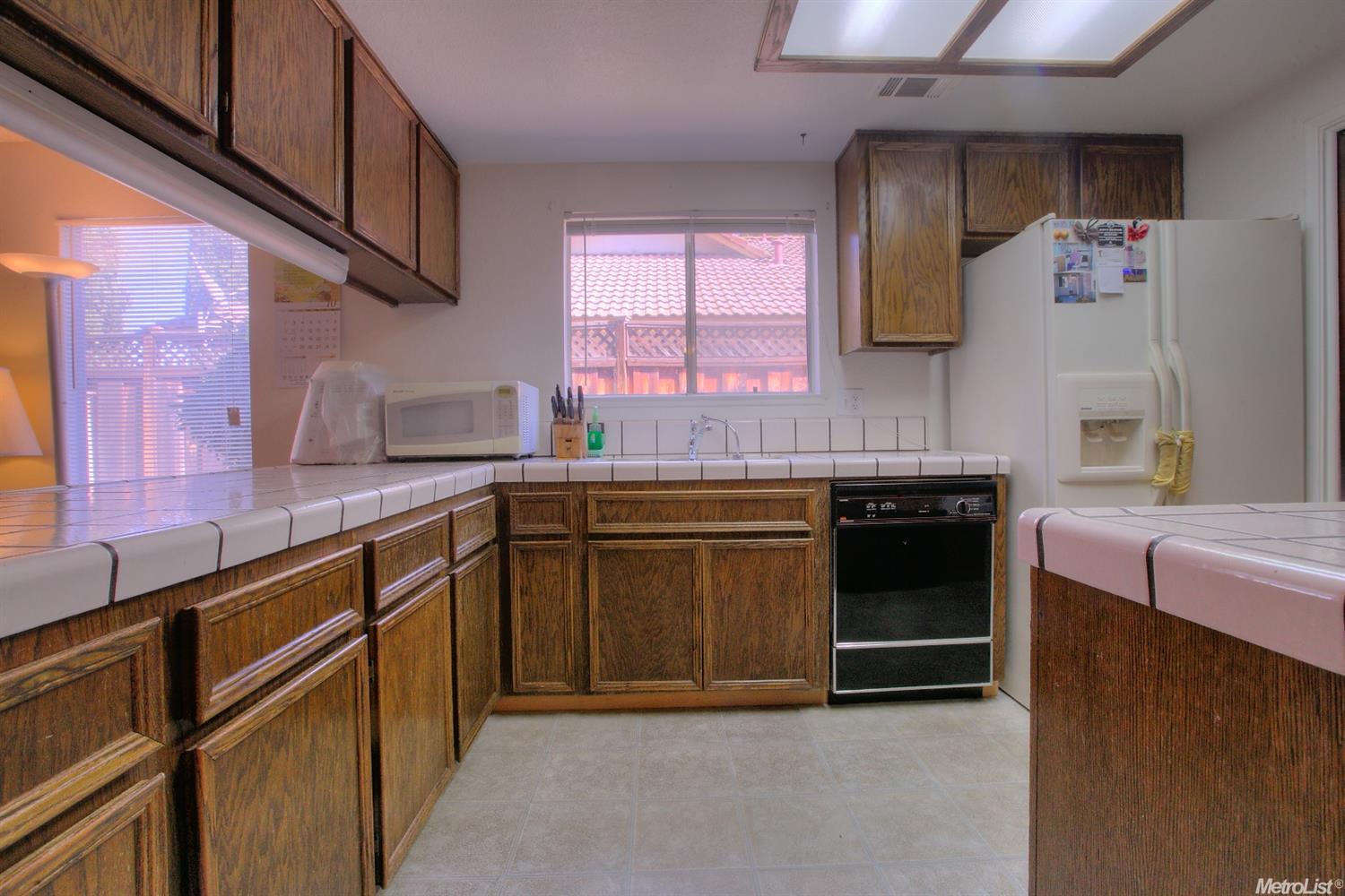 909 Burlington Dr, Modesto, CA 95356 photo 8
