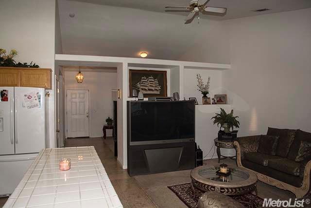 1102 Kay Cir, Turlock, CA 95382 photo 3