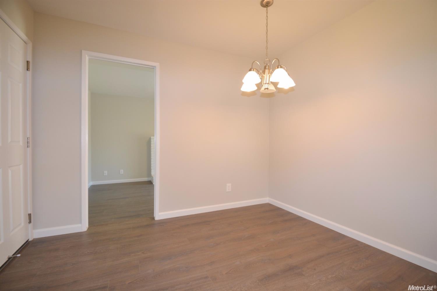 3196 Shamrock Ave, Merced, CA 95340 photo 2