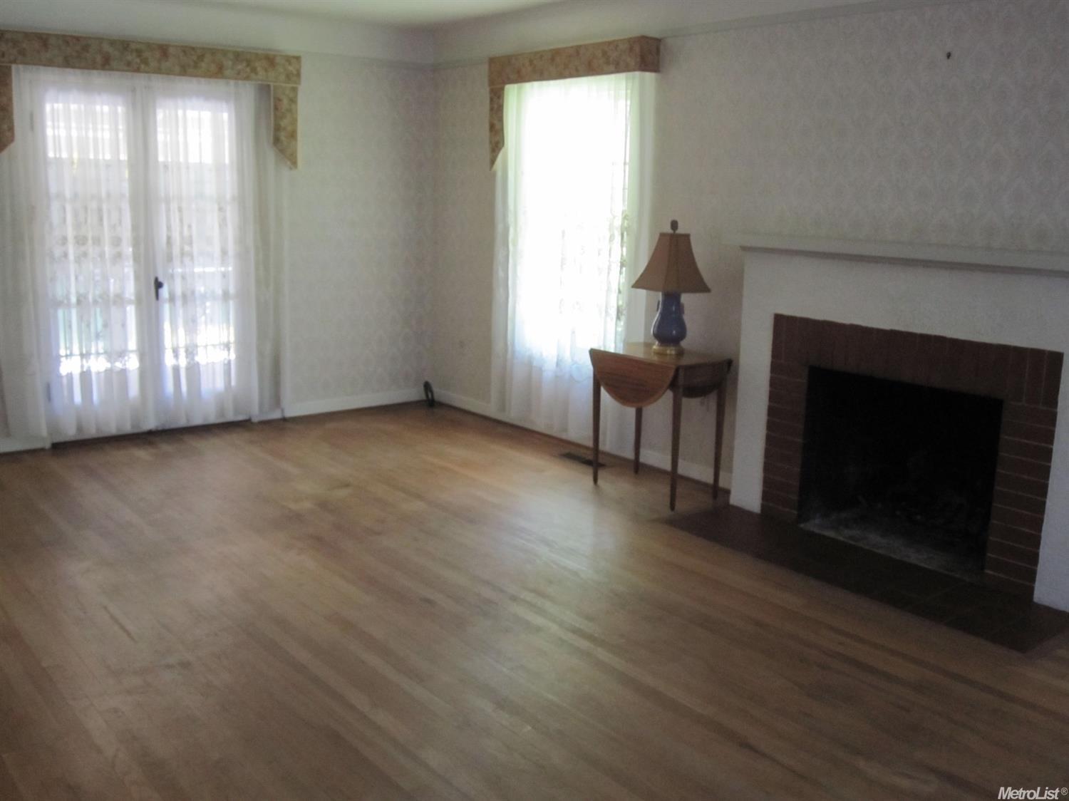1102 W Turner Rd, Lodi, CA 95242 photo 6