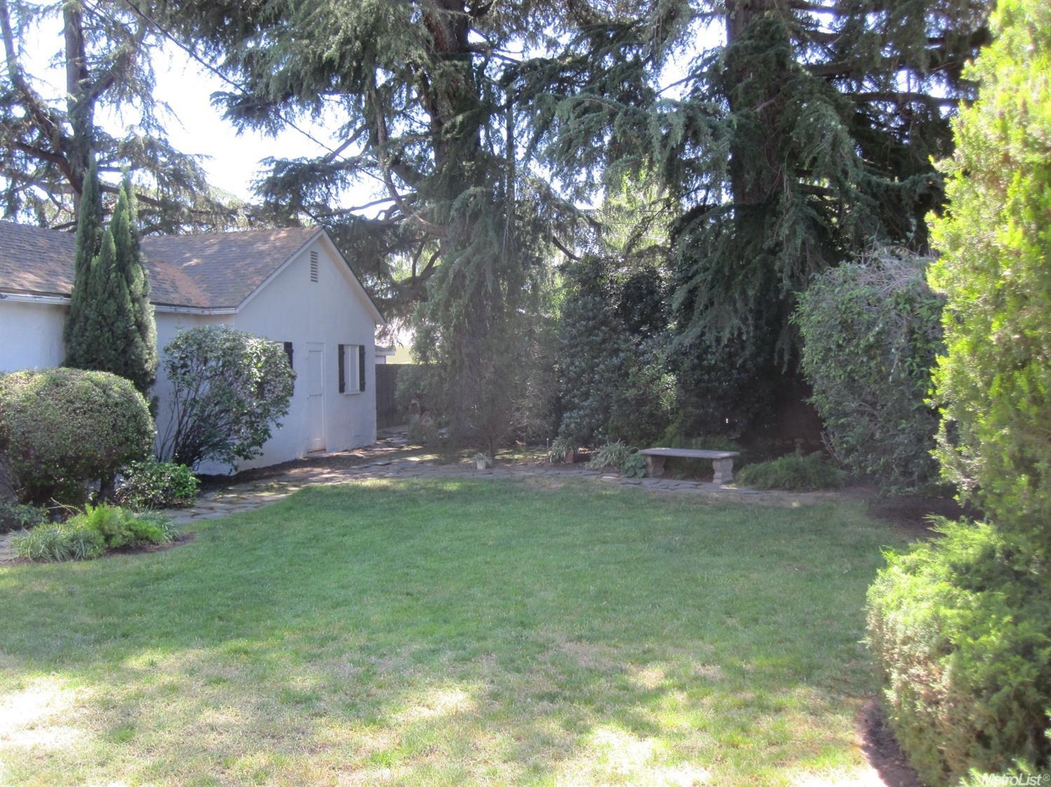 1102 W Turner Rd, Lodi, CA 95242 photo 8