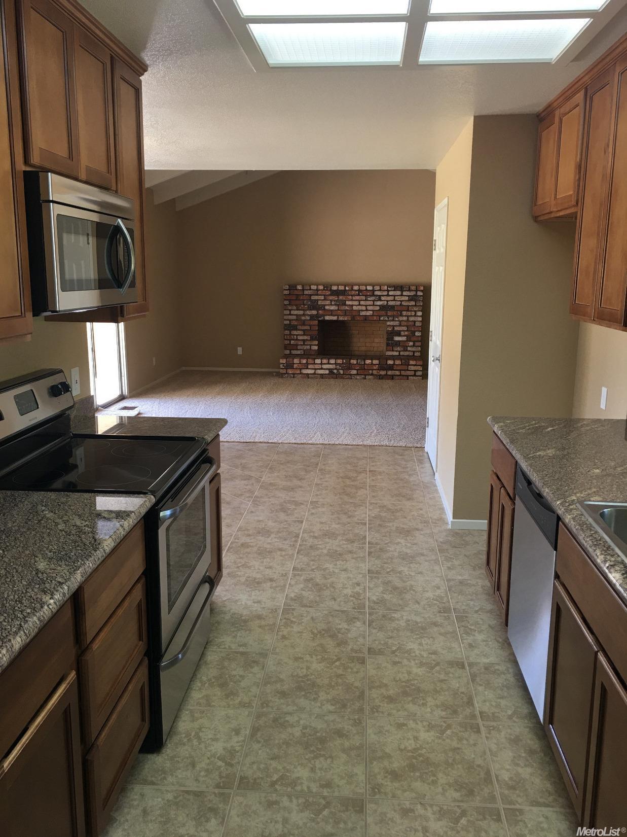 3420 Darryl Ln, Modesto, CA 95350 photo 5