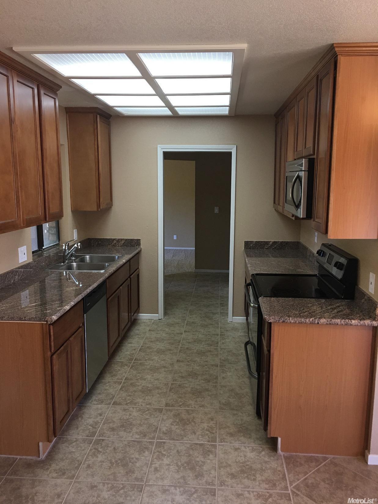 3420 Darryl Ln, Modesto, CA 95350 photo 4