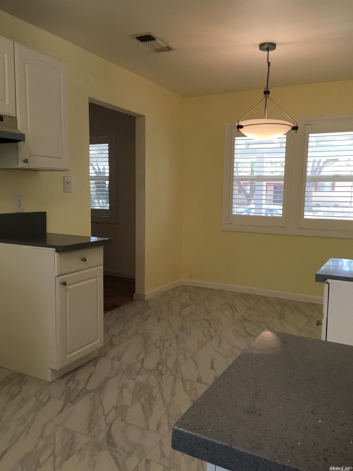 2711 Wright St, Sacramento, CA 95821 photo 4