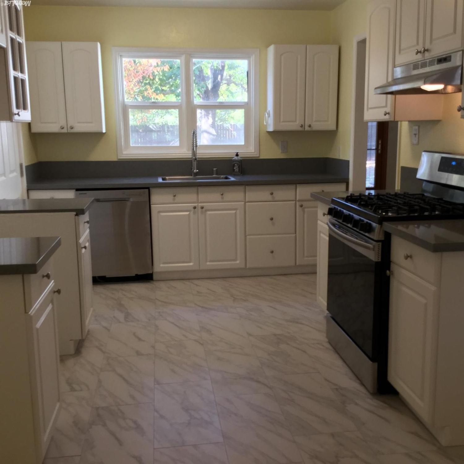 2711 Wright St, Sacramento, CA 95821 photo 1