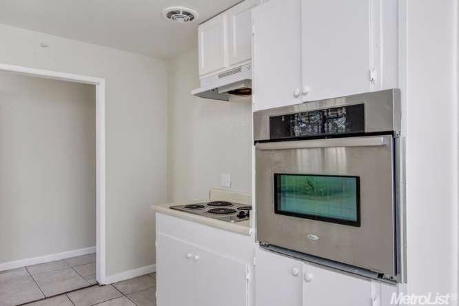 2416 E 6th St, Stockton, CA 95205 photo 4