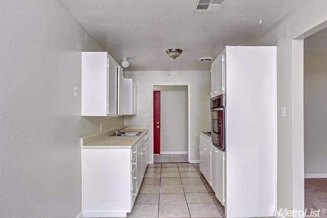 2416 E 6th St, Stockton, CA 95205 photo 5