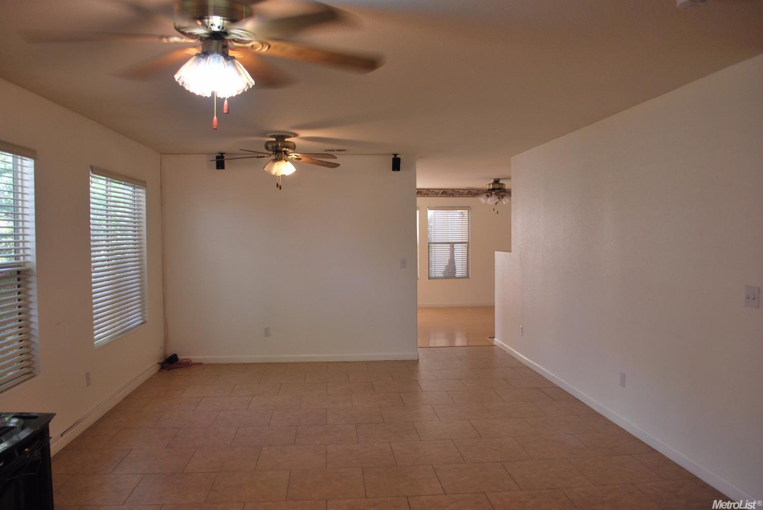 454 Glenbriar Cir, Tracy, CA 95377 photo 3
