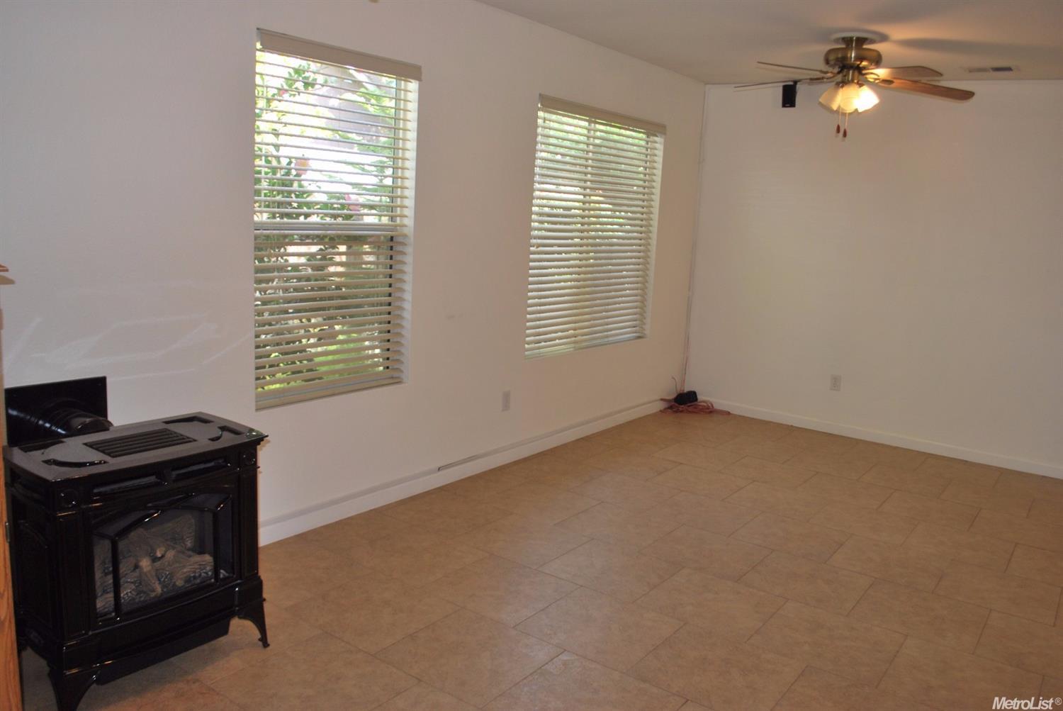 454 Glenbriar Cir, Tracy, CA 95377 photo 4