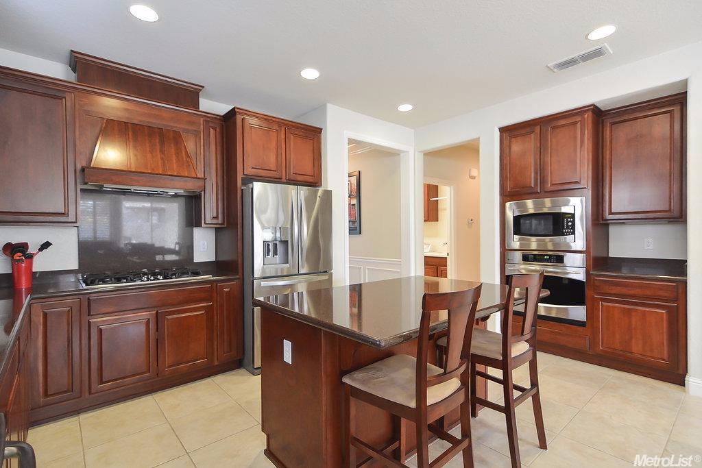 2309 Shadow Berry Dr, Manteca, CA 95336 photo 8