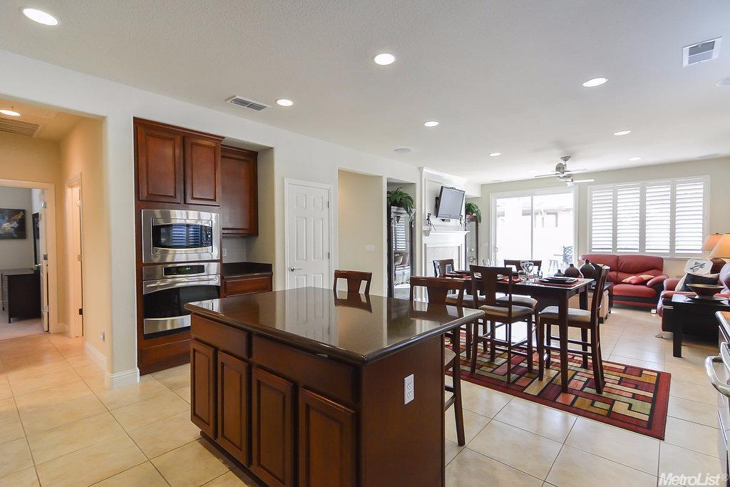 2309 Shadow Berry Dr, Manteca, CA 95336 photo 10