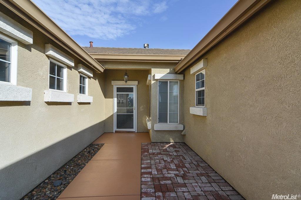2029 Crom St, Manteca, CA 95337 photo 3
