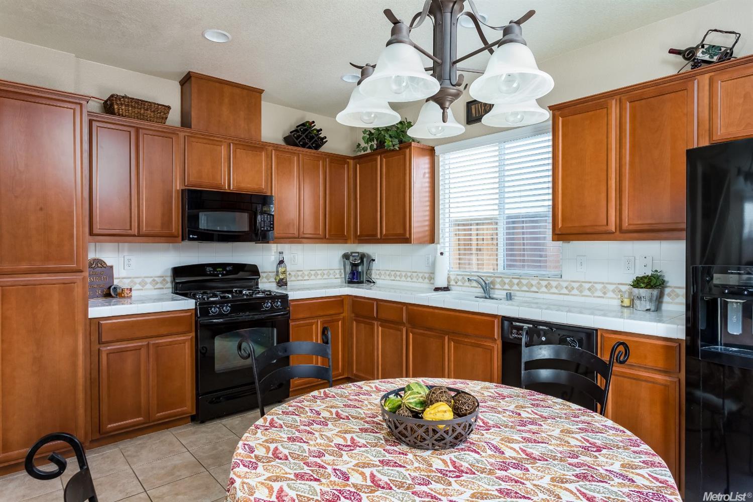 1456 Intrigue Ln, Manteca, CA 95337 photo 6