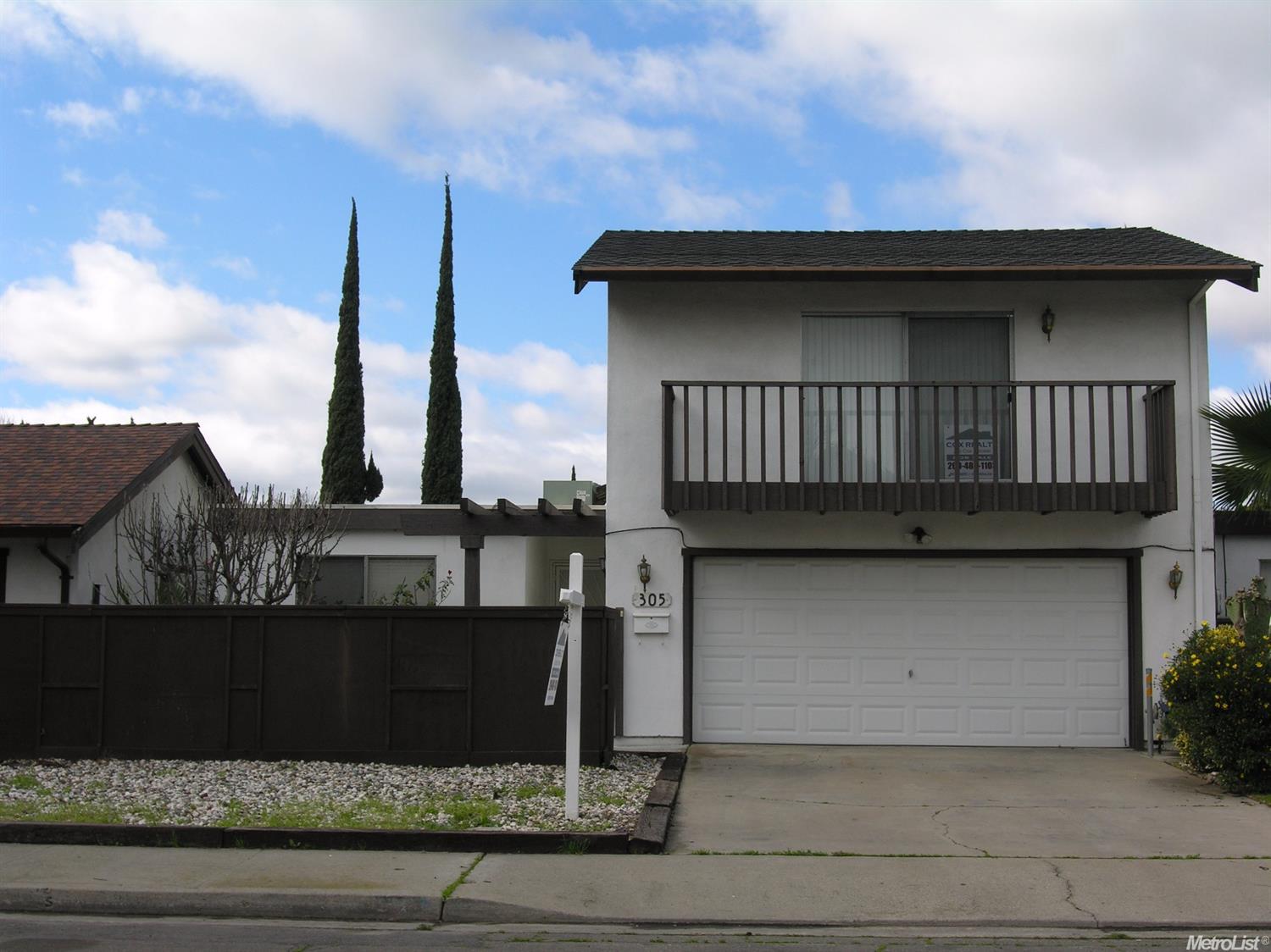 305 Capistrano Dr, Modesto, CA 95354 photo 1