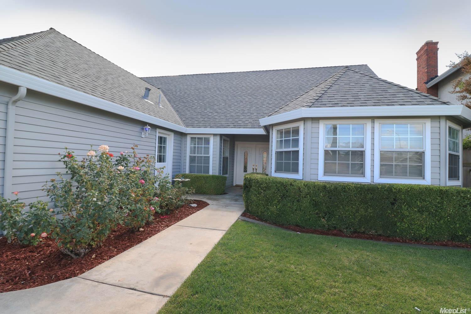 836 Cobblestone Ct, Ripon, CA 95366 photo 2