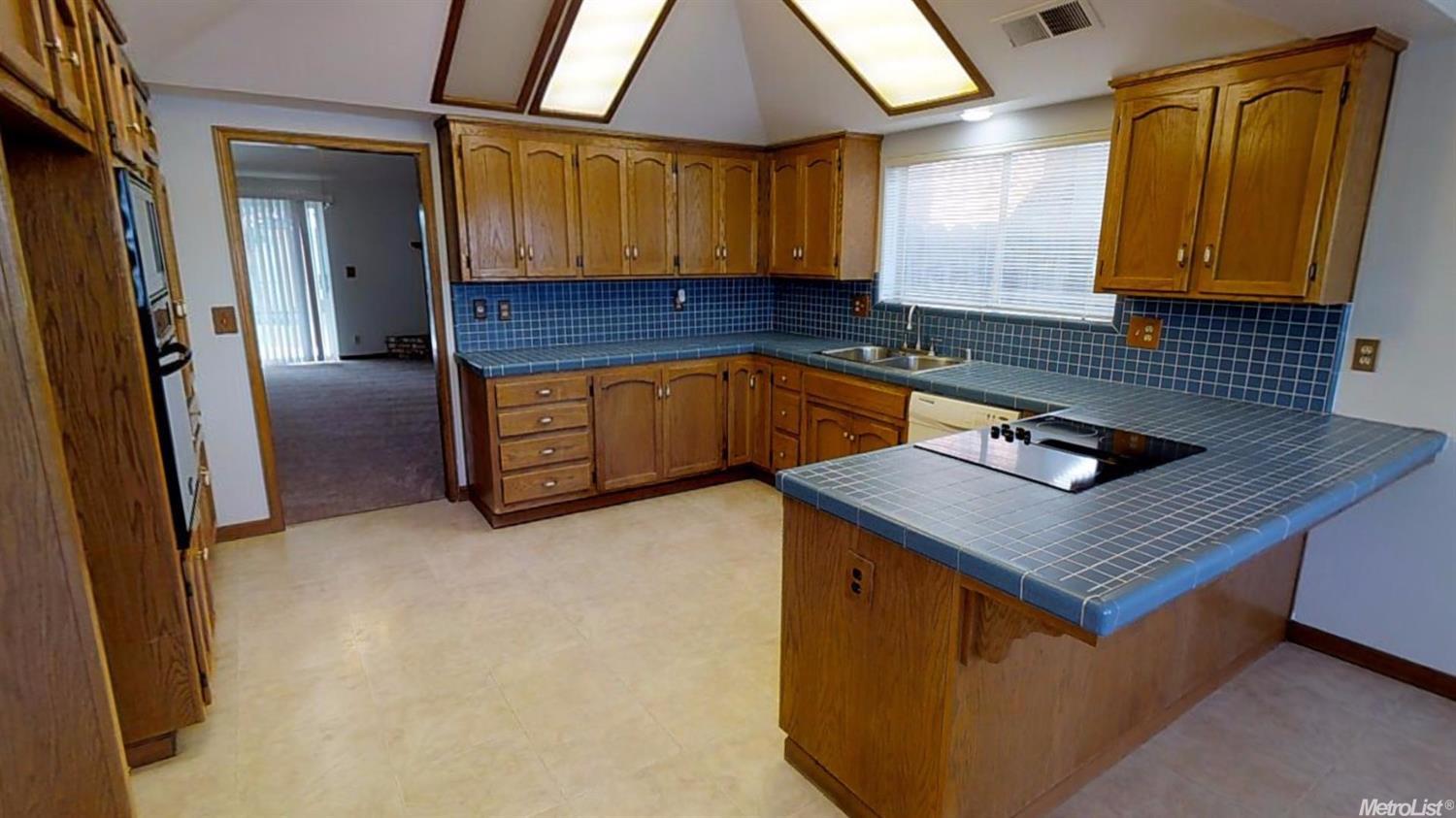 836 Cobblestone Ct, Ripon, CA 95366 photo 9
