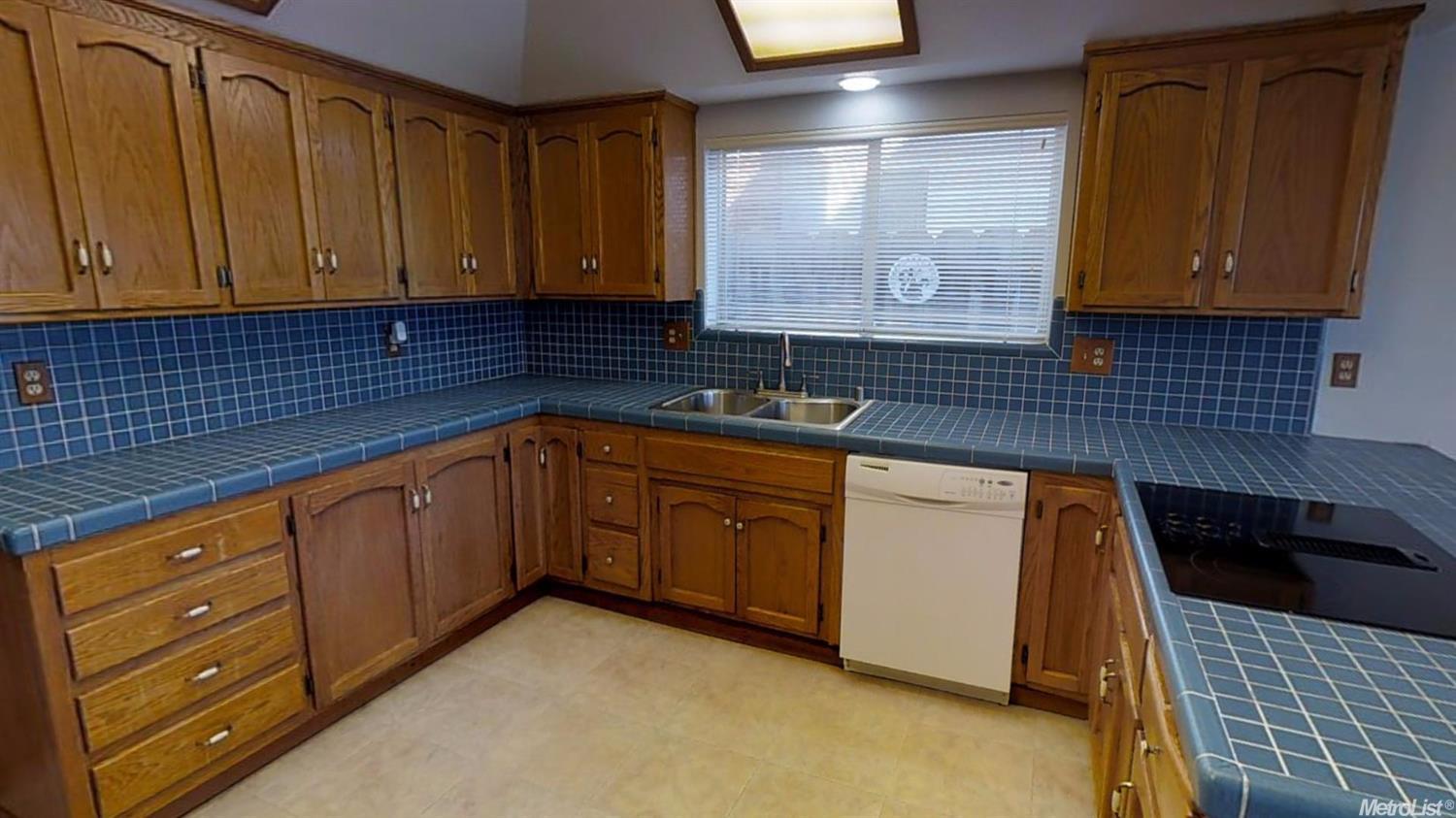 836 Cobblestone Ct, Ripon, CA 95366 photo 8
