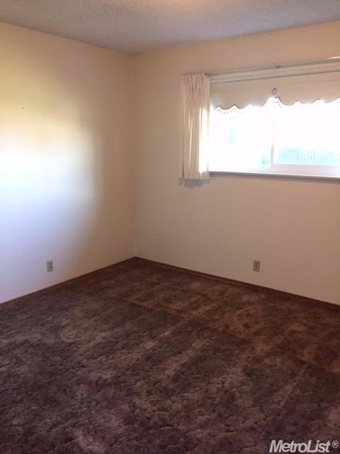 915 Van Ct, Ripon, CA 95366 photo 7