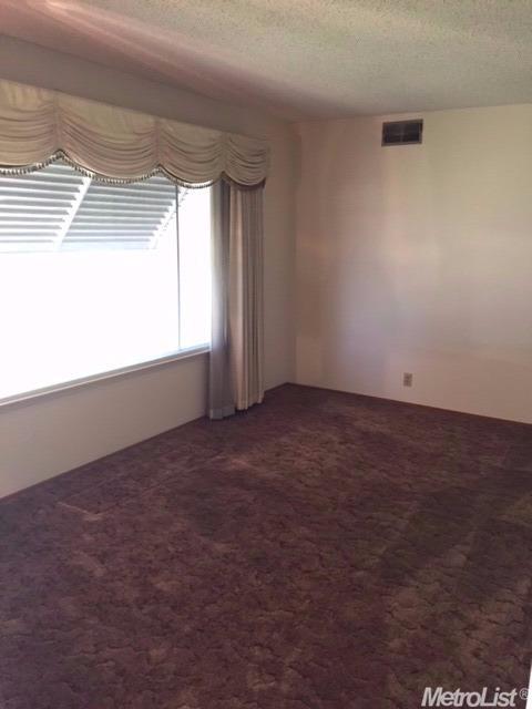 915 Van Ct, Ripon, CA 95366 photo 6