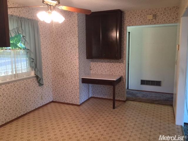915 Van Ct, Ripon, CA 95366 photo 4