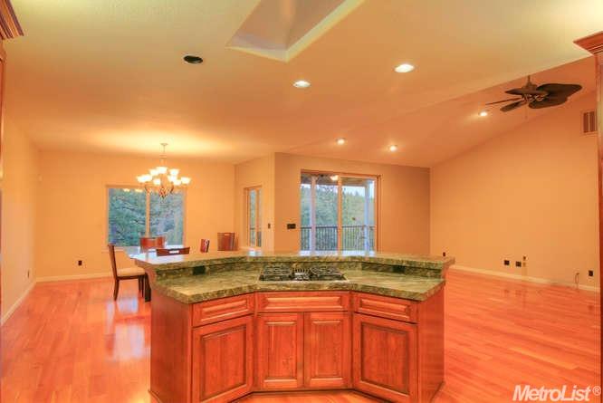 18121 Bourbon St, Jackson, CA 95642 photo 8