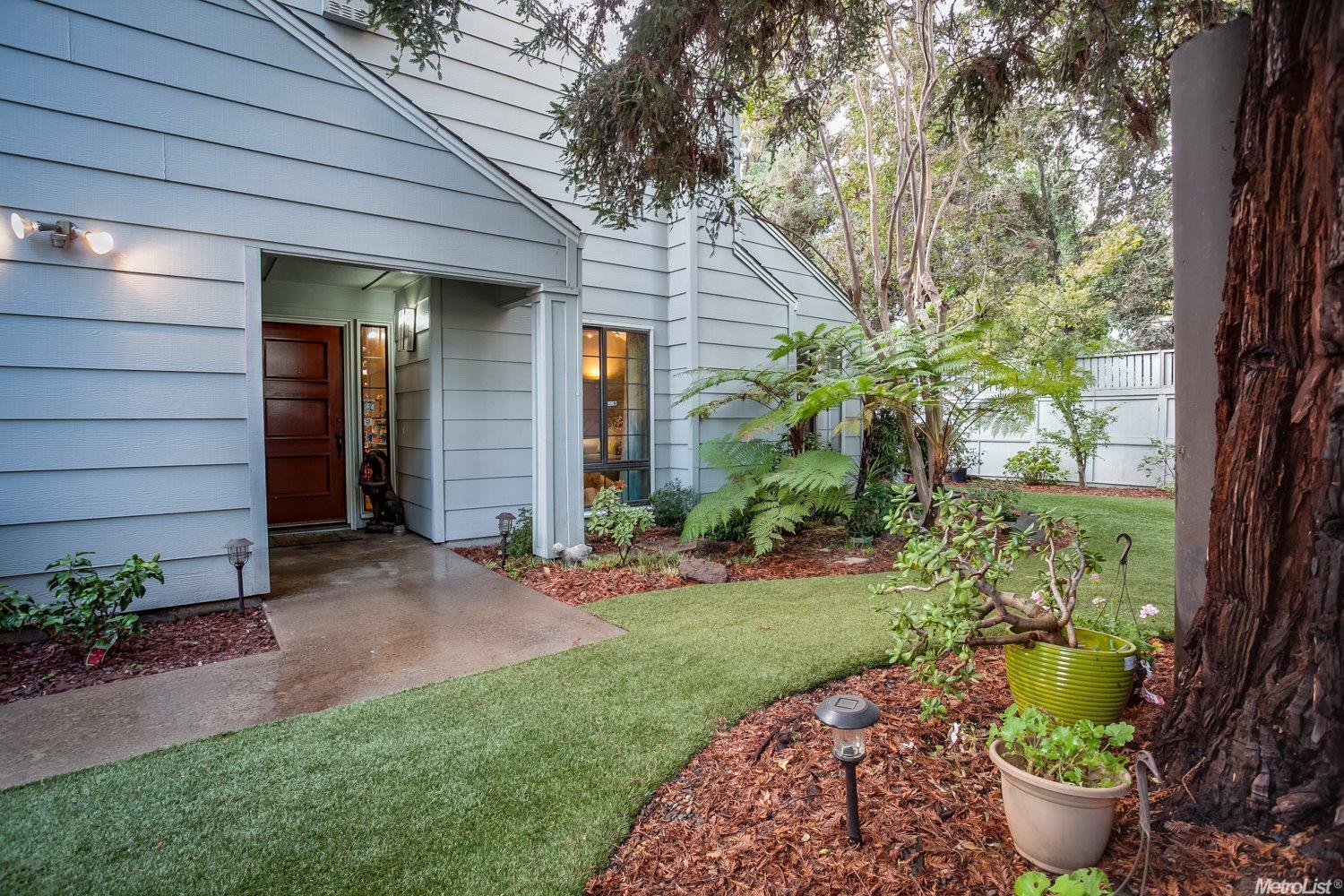220 W Rumble Rd #E, Modesto, CA 95350 photo 1
