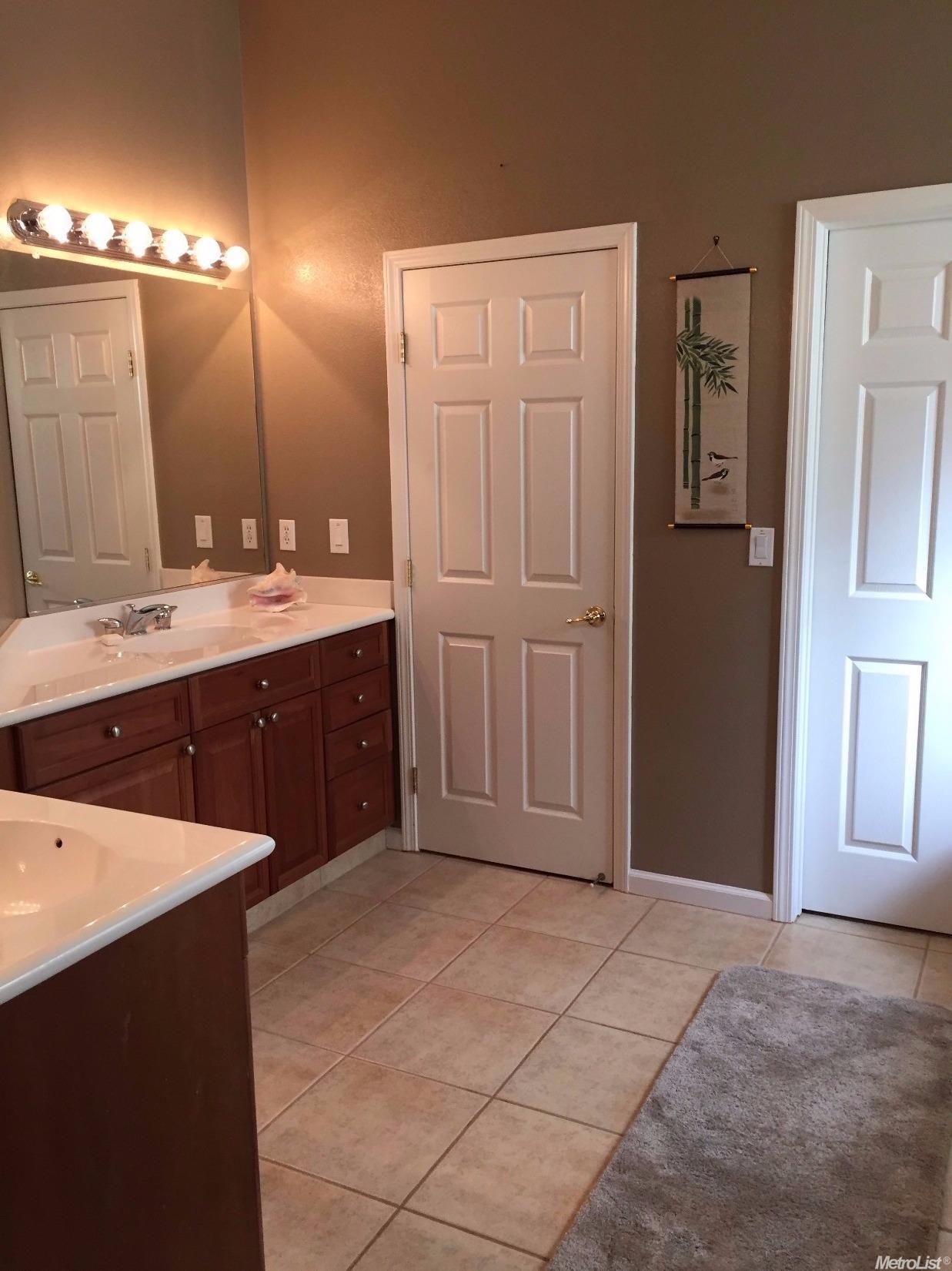 1630 Sparrowhawk St, Manteca, CA 95337 photo 12