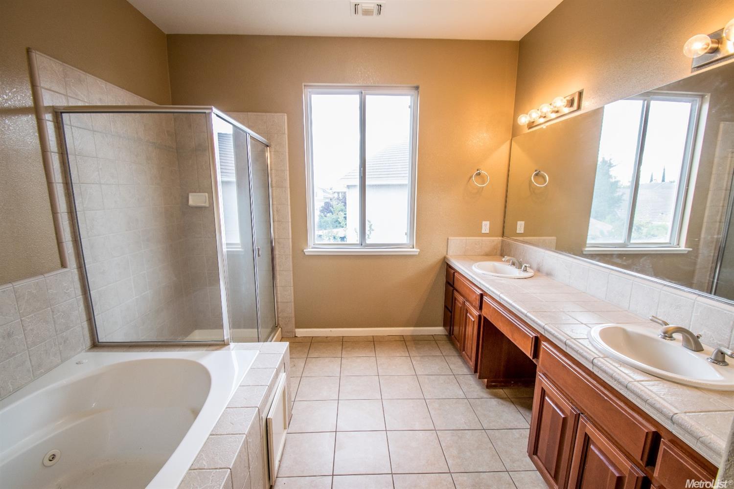 1810 Winding River Ct, Manteca, CA 95337 photo 18