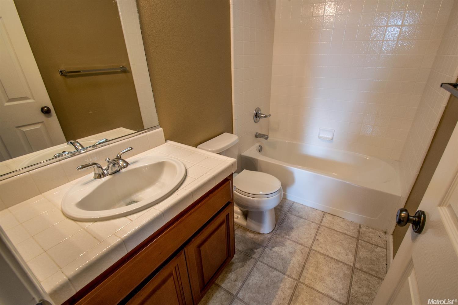 1810 Winding River Ct, Manteca, CA 95337 photo 10