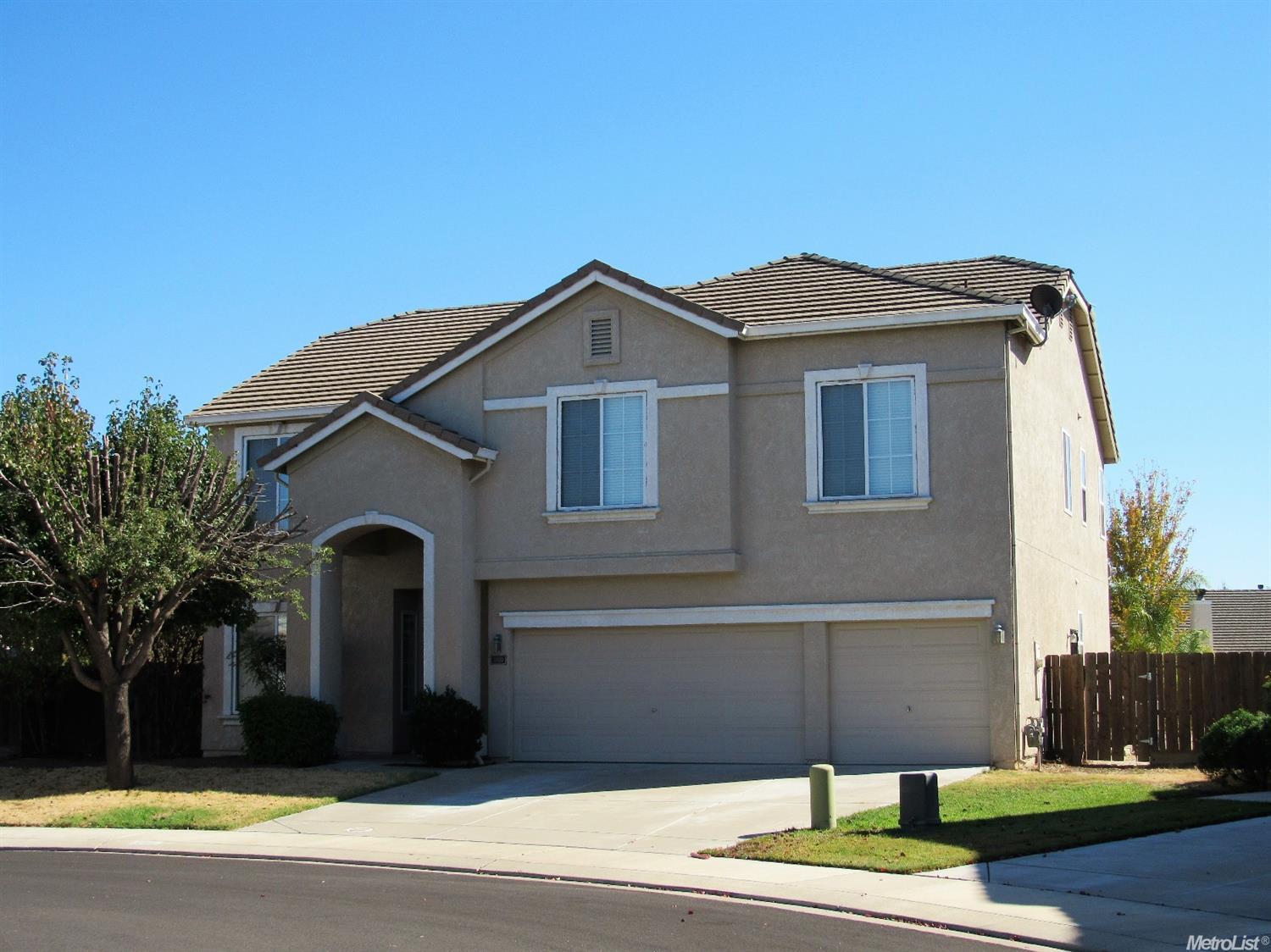 1810 Winding River Ct, Manteca, CA 95337 photo 1