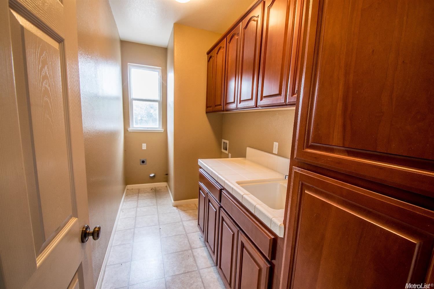 1810 Winding River Ct, Manteca, CA 95337 photo 12