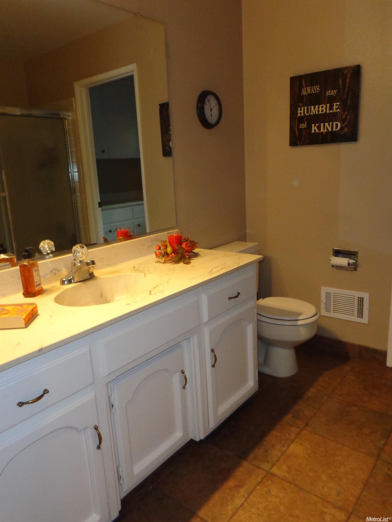 917 Providence, Modesto, CA 95355 photo 9
